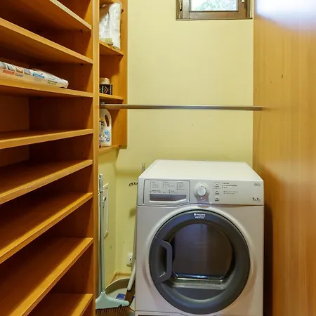 Apartman Sea Garden Flat With Private Parking