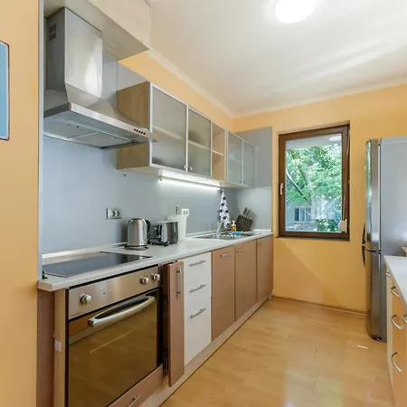 Sea Garden Flat With Private Parking Apartman Várna